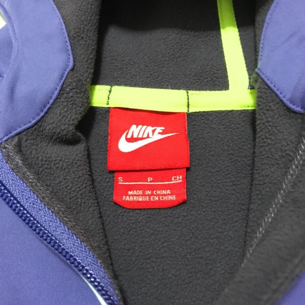 Nike Reflective Jacket - Picture 3 of 5